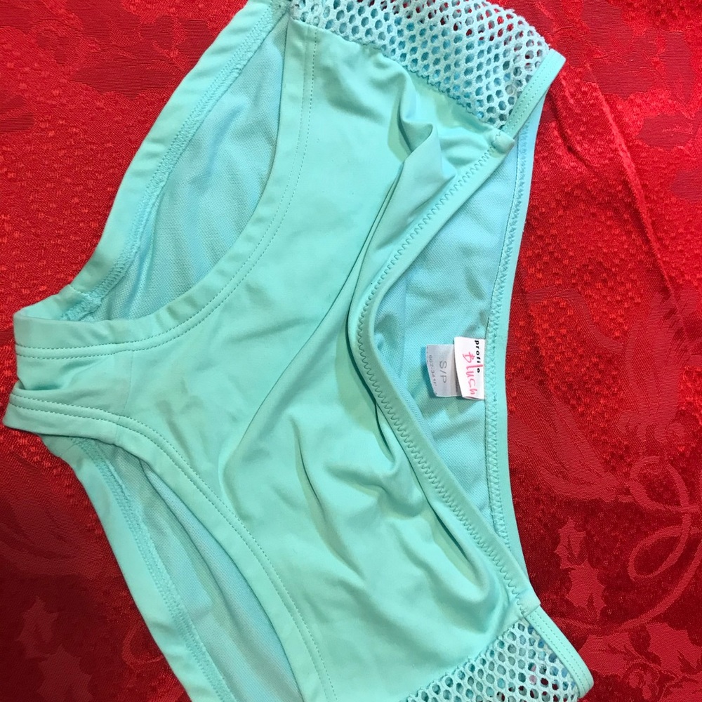 Turquoise bikini - Picture 2 of 3